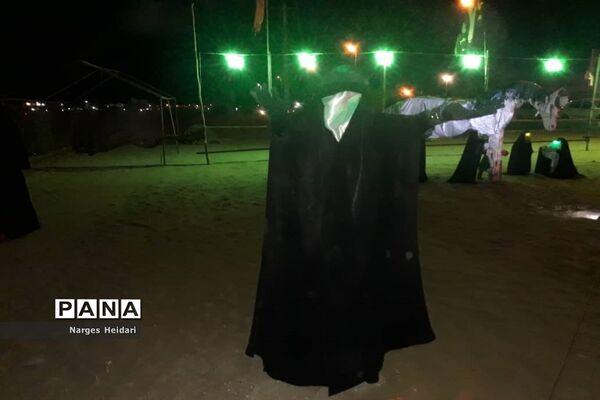 آیین نمادین واقعه عاشورا در هیئت زینبیه شهرک خودیاری شهرستان امیدیه