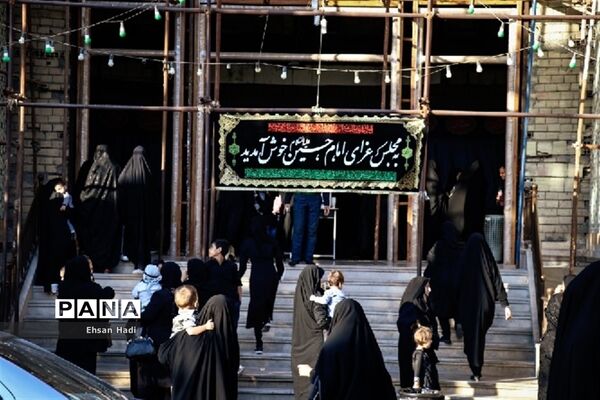 برگزاری باشکوه مراسم شیرخوارگان حسینی در مصلای مشهد