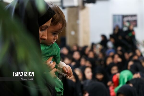 برگزاری باشکوه مراسم شیرخوارگان حسینی در مصلای مشهد