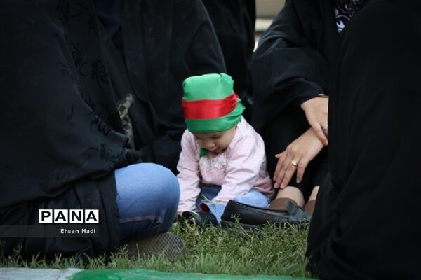 برگزاری باشکوه مراسم شیرخوارگان حسینی در مصلای مشهد
