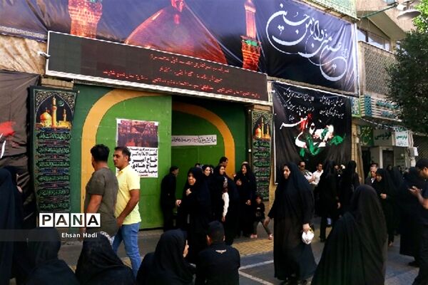 مراسم شیرخوارگان حسینی در مهدیه مشهد