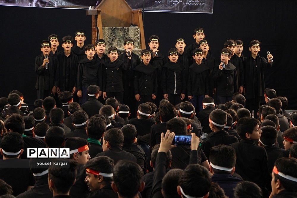 تجمع بزرگ احلی من العسل