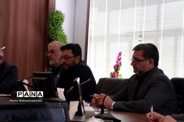 هفدهمین نشست شورای اسلامی خراسان رضوی با مسئولان آموزش و پرورش استان