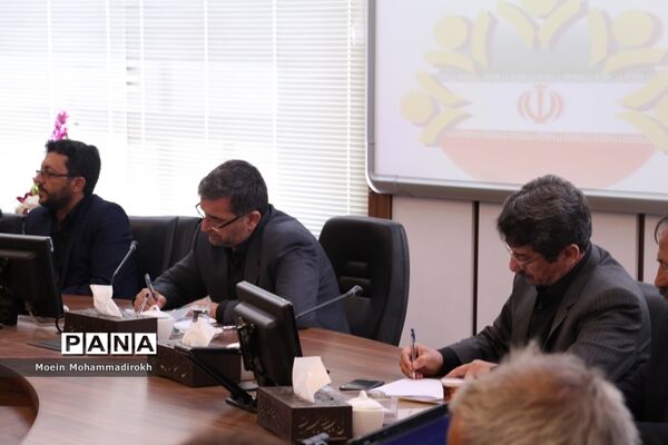 هفدهمین نشست شورای اسلامی خراسان رضوی با مسئولان آموزش و پرورش استان