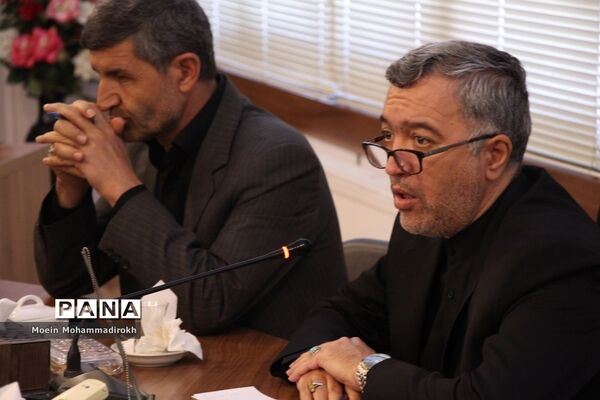 هفدهمین نشست شورای اسلامی خراسان رضوی با مسئولان آموزش و پرورش استان