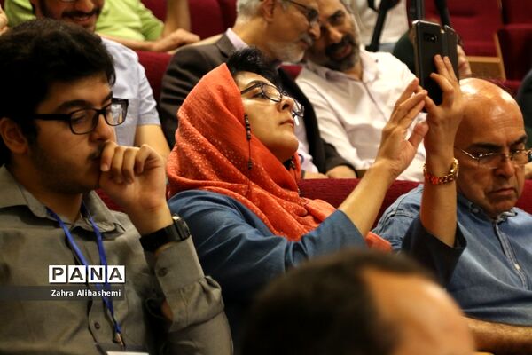 مراسم تقدیر از برگزیدگان کنکور98 شهر تهران