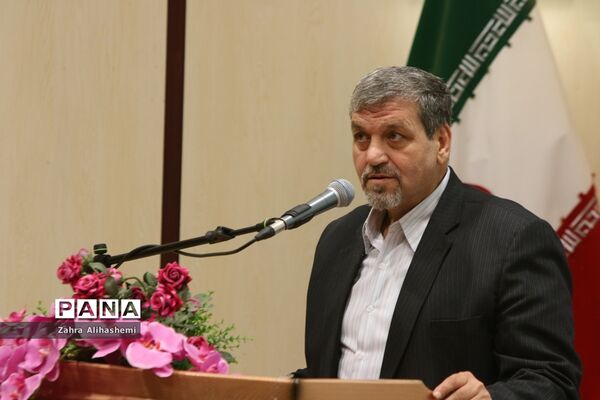 مراسم تقدیر از برگزیدگان کنکور98 شهر تهران