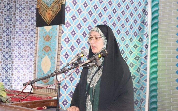 فرماندار شهر قدس تاکید کرد:سرلوحه قرار دادن فقرزدایی و اشتغال و بهبود وضعیت معیشتی مردم