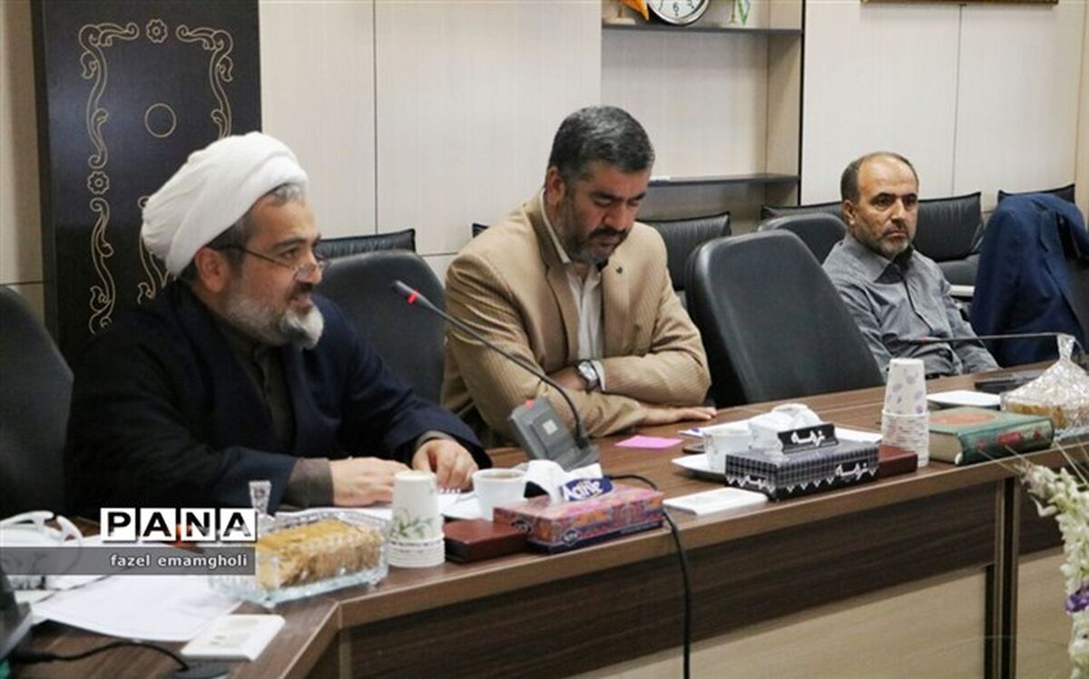 سازمان دانش آموزی مسئولیت توزیع تغذیه سالم را در مدارس برعهده بگیرد