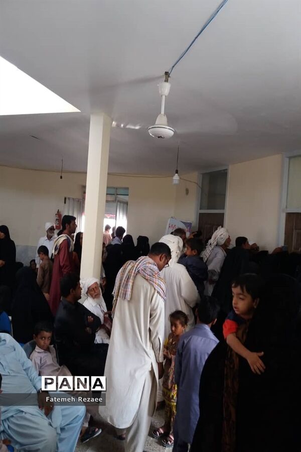 خدمت بی منت کاروان سلامت هلال احمر استان زنجان در مناطق کم‌برخوردار سیستان و بلوچستان