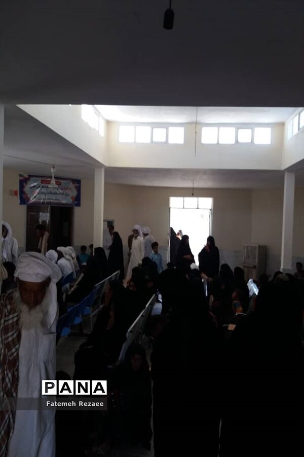 خدمت بی منت کاروان سلامت هلال احمر استان زنجان در مناطق کم‌برخوردار سیستان و بلوچستان