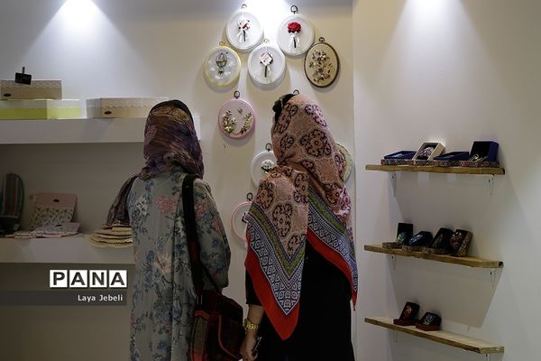 نمایشگاه زنان و تولید ملی