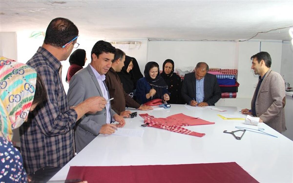 کارشناس سازمان دانش آموزی آموزش و پرورش بویراحمد: والدین جهت تهیه لباس فرم دانش آموزی  ازطریق مدارس محل تحصیل فرزندان  خود اقدام نمایند