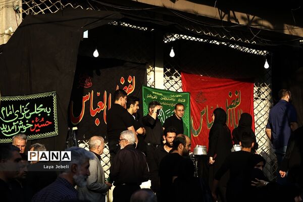 مراسم عزاداری شب تاسوعا در امامزاده قاسم(ع)