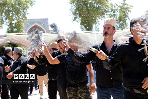عزاداری هیات قشقایی‌های مقیم شیراز در ظهر تاسوعای حسینی