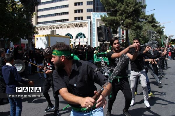 مراسم عزاداری روز تاسوعا در مشهد مقدس