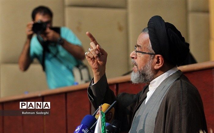 وزیر اطلاعات:با آبروی افراد بازی کنیم و خیال کنیم از نظام دفاع می‌کنیم؛ مصداق اخسرین اعمال است