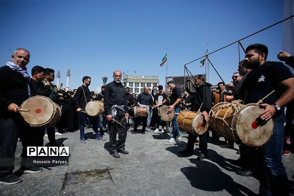 عاشورای حسینی در میدان امام حسین (ع)