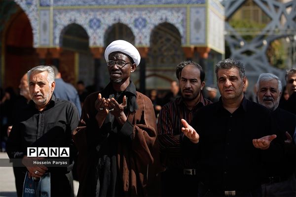 عاشورای حسینی در میدان امام حسین (ع)