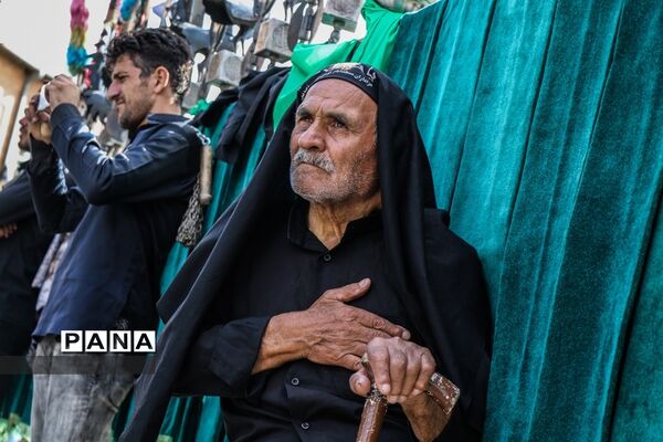 عزاداری خیابانی مردم ارومیه در عاشورای حسینی
