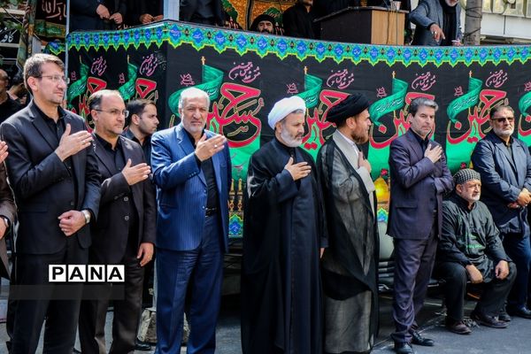 عزاداری خیابانی مردم ارومیه در عاشورای حسینی