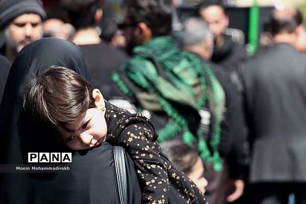 مراسم عزاداری روز عاشورا در مشهد مقدس