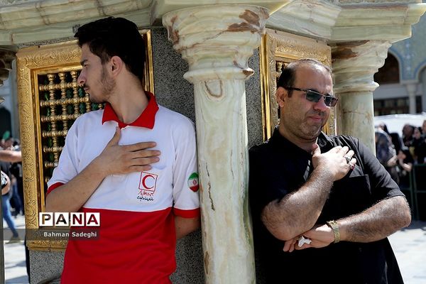 مراسم عزاداری و نماز ظهر عاشورا در حرم حضرت عبدالعظیم