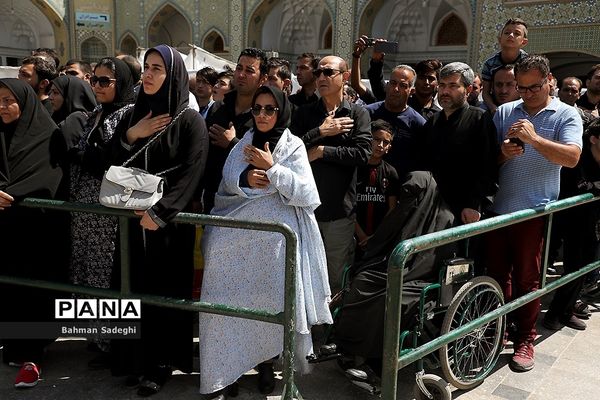 مراسم عزاداری و نماز ظهر عاشورا در حرم حضرت عبدالعظیم