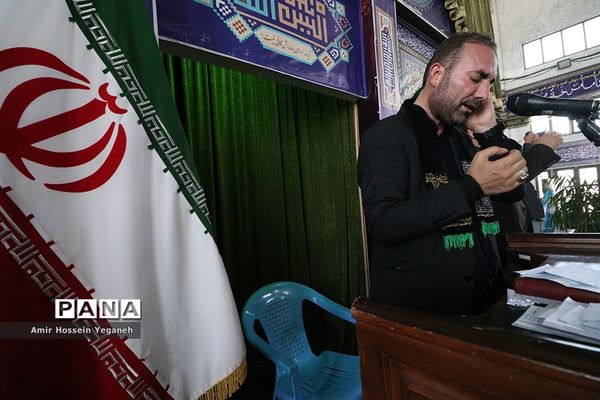 برگزاری نماز ظهر عاشورا در جزیره کیش