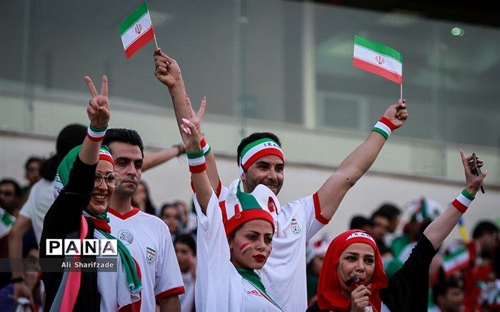 ربیعی: دولت موافق حضور زنان در ورزشگاه است
