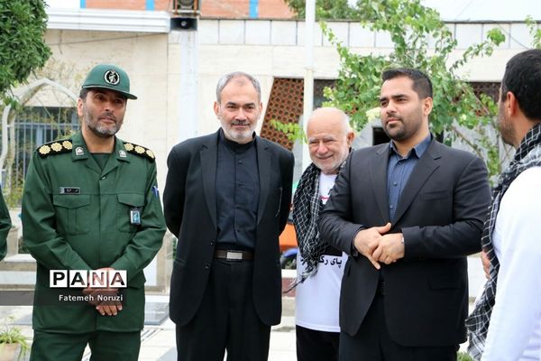 رکاب‌زنی دوچرخه‌سواران بسیجی مازندران به سمت مشهد