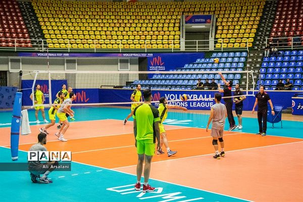 تمرین تیم والیبال شهرداری ارومیه