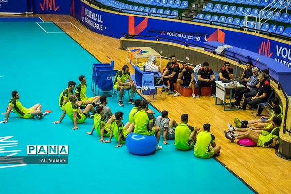 تمرین تیم والیبال شهرداری ارومیه