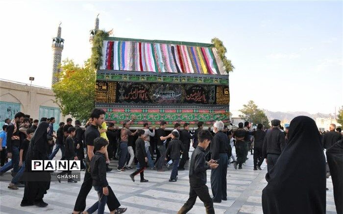 برگزاری آئین سنتی دسته بنی اسد درکاشمر