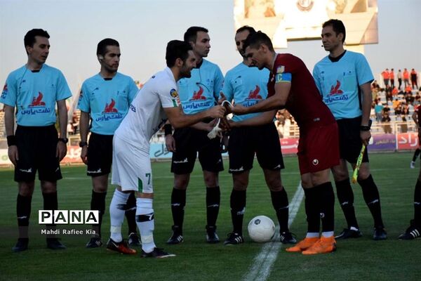 دیدار تیم های فوتبال ماشین‌سازی تبریز و شهر خودرو