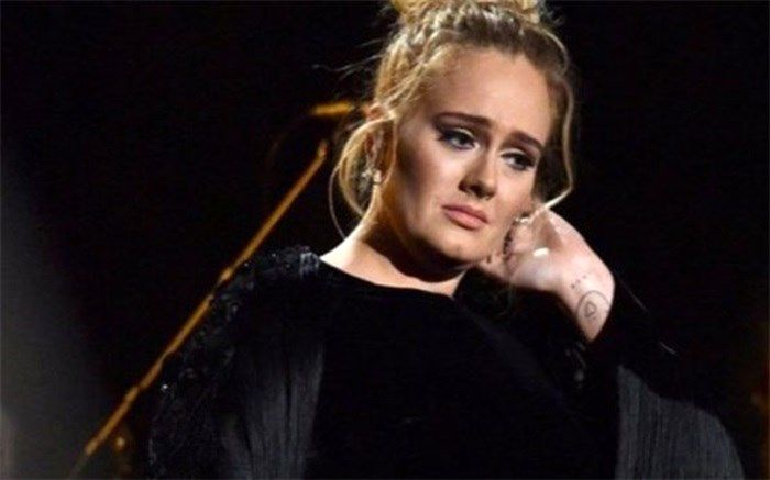 «ادل» رسما از همسرش طلاق می‌گیرد