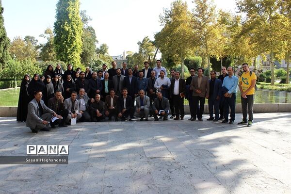 نشست مشترک معاونان پرورشی و تربیت‌بدنی و مسئولان سازمان دانش‌آموزی شهرستان‌های تهران