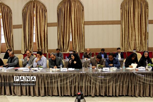 نشست مشترک معاونان پرورشی و تربیت‌بدنی و مسئولان سازمان دانش‌آموزی شهرستان‌های تهران