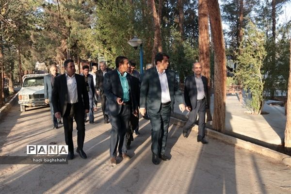 بازدید استاندار یزد از اردوگاه شهید رجایی محمدآباد