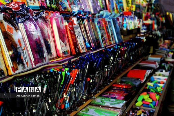 حال و هوای خرید لوازم التحریر برای سال تحصیلی جدید در ارومیه