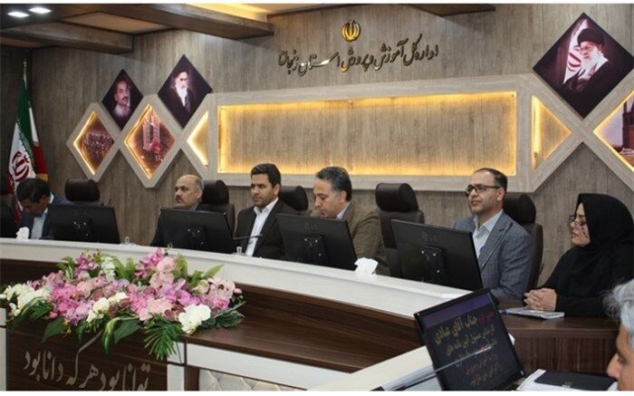 برگزاری دوره آموزشی تبیین شیوه نامه تطبیق کارنامه های دوره های مختلف تحصیلی با ساختار3-3-6