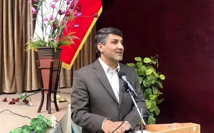 مدرسه باید از یک محیط و مکان صرف آموزشی به نهاد مولد سرمایه اجتماعی تبدیل شود