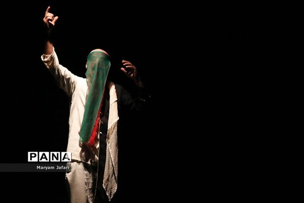 اجرای نمایش «کریملوژی»