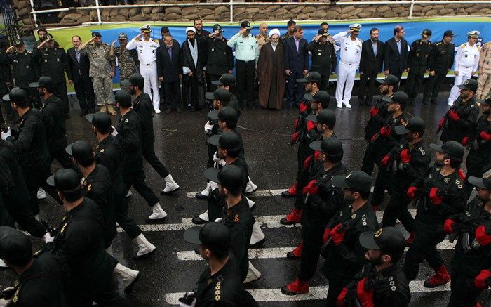 مراسم رژه نیروهای مسلح در رشت برگزارشد