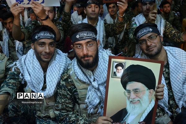 مراسم لبیک یا خامنه‌ای در شهرستان بیرجند