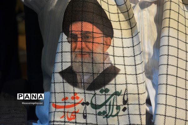 مراسم لبیک یا خامنه‌ای در شهرستان بیرجند