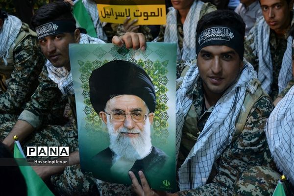 مراسم لبیک یا خامنه‌ای در شهرستان بیرجند