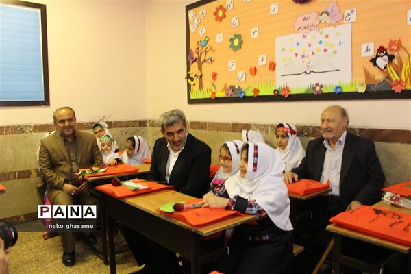 برگزاری آیین جشن شکوفه‌ها در مدرسه دخترانه شایستگان ناحیه 3 کرج