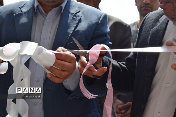 جشن شکوفه ها همزمان با سراسر کشور در مدارس شهر گله‌دار