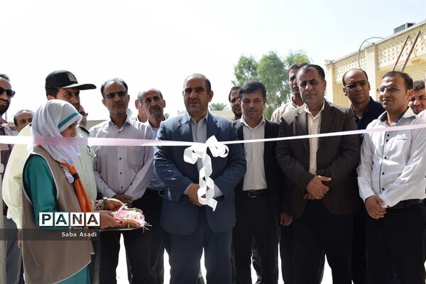 جشن شکوفه ها همزمان با سراسر کشور در مدارس شهر گله‌دار